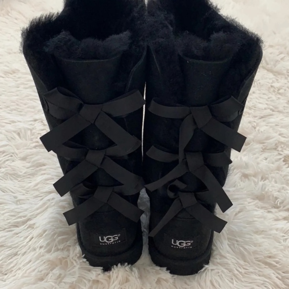 🍁🥧 Triple Bailey Bow Uggs